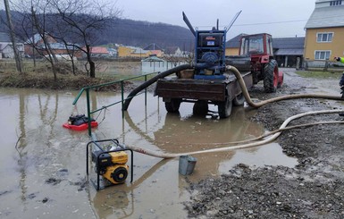 Закарпатье начало затапливать