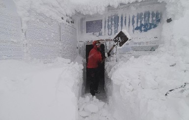 Из-за непогоды в Украине ограничили движение на дорогах. Что синоптики обещают 13 февраля