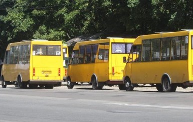 В Сумах перевозчики попросили мэра возить отличников бесплатно