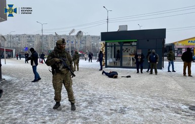 В Харькове мужчину, передавшего РФ информацию про новый украинский танк, задержали на глазах у горожан 