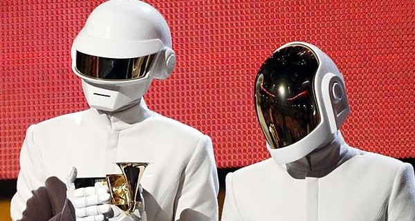 Распалась знаменитая группа Daft Punk, музыканты которой скрывали свои лица