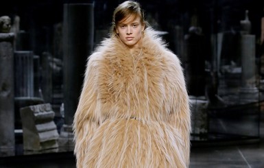 Ни одного яркого акцента: новая коллекция Fendi осень-зима 2021