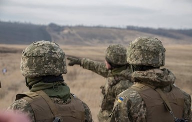 На Донбассе получили ранения девять украинских воинов