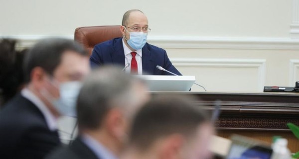 Шмыгаль констатировал, что началась третья волна коронавируса и допустил введение локдауна