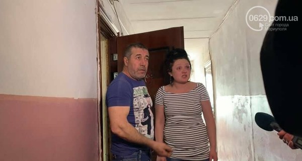 В Мариуполе мама второклассника побила директора школы и завуча, не отдававших ей ребенка 