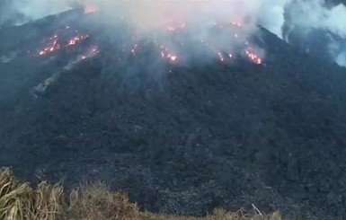 На Карибах начал взрывное извержение вулкан Суфриер