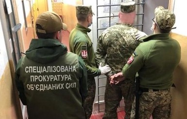 Суд арестовал военных, устроивших стрельбу в поезде 