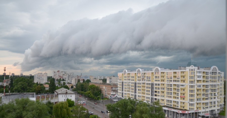 Уникальные облака были замечаны в небе над Черниговом