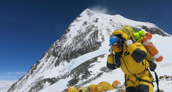 В Непале из-за Covid-локдауна застряли более 100 украинцев