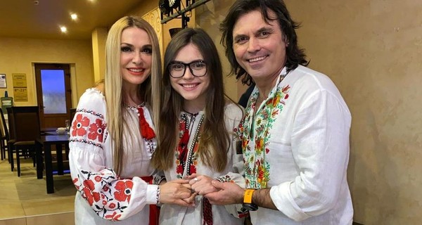 Украинские звезды в ярких вышиванках