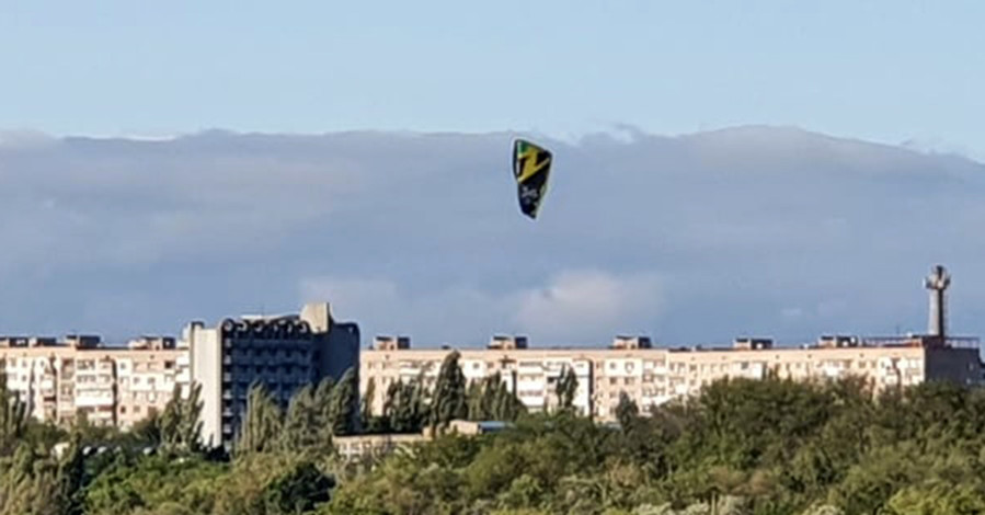 В Николаеве спасли кайтсерфингиста, который запутался в стропах и начал тонуть