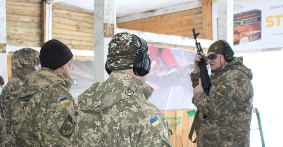 Закон о теробороне: школьникам вернут НВП, взрослым - военные сборы