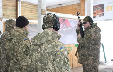 Закон о теробороне: школьникам вернут НВП, взрослым - военные сборы