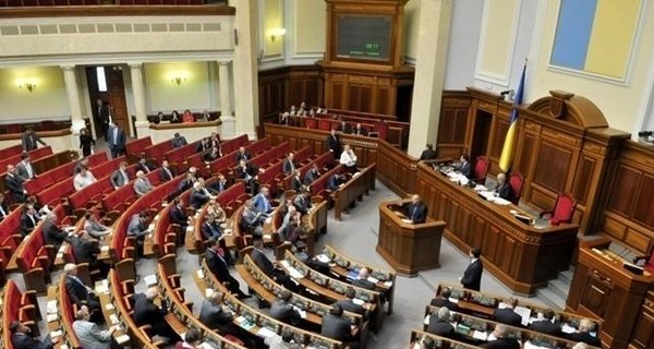 Западные социологи: В украинский парламент проходят 4 партии