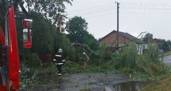 На Волынии молнии устроили несколько пожаров