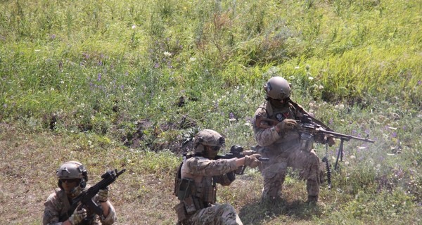 На Донбассе в результате обстрелов боевиков ранены семь украинских военных