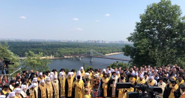 В Киеве прошел традиционный молебен перед началом крестного хода