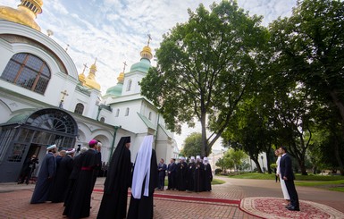 Владимир и Елена Зеленские посетили молебен по случаю 30-летия Независимости Украины