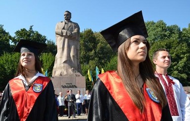 Бакалавров и магистров, уличенных в плагиате, будут лишать ученой степени