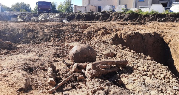 В Николаевской области при строительстве супермаркета нашли останки людей