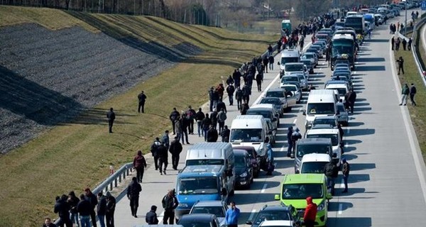 Коронавірус позбавив Польщу мільйона українських заробітчан