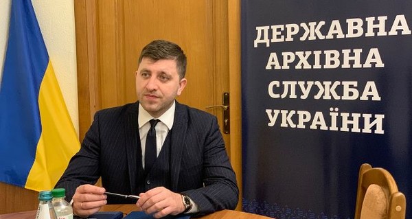 У Києві обстріляли автомобіль голови Госархівної служби України, поранений водій