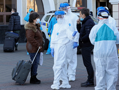 У МОЗ попередили, що пік захворюваності COVID-19 може тривати до грудня