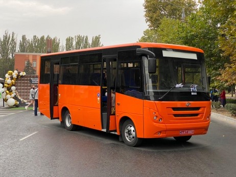 У Мелітополі міські автобуси возитимуть тільки вакцинованих або з негативним тестом