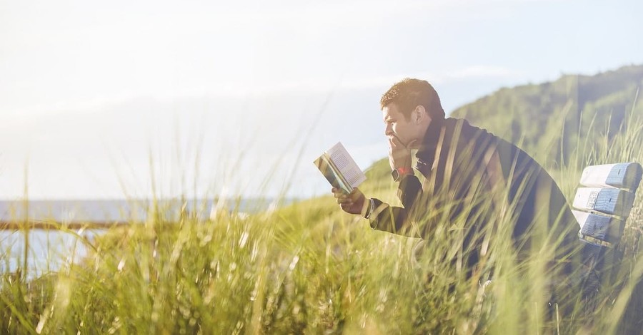 От информационной гигиены до биохакинга: 6 неожиданных книг по саморазвитию