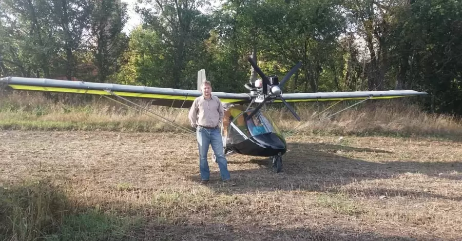 Льотчик-самоучка з Тернопільщини: З дружиною домовилися: спочатку житло, автомобіль, а потім - літак