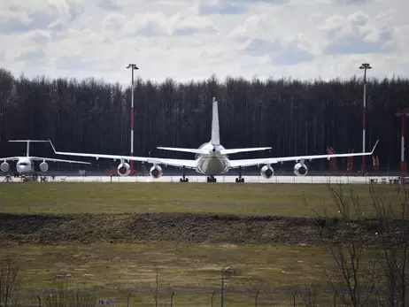 Літак Wizz Air, що летів із Будапешта до Москви, посадили у Києві