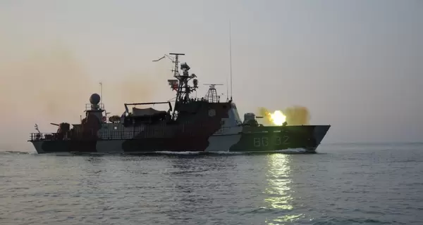 Росія перекрила Азовське море для артилерійських навчань біля Маріуполя, Бердянська та Генічеська