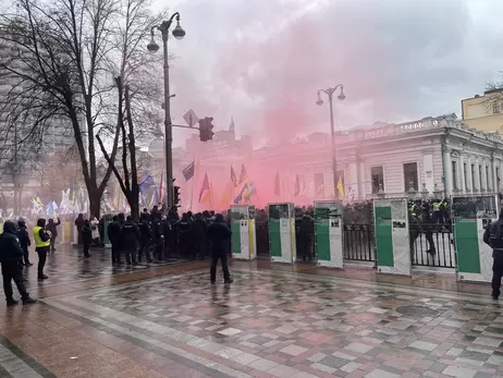 Под Радой предприниматели подрались с полицией, есть пострадавшие и задержанные