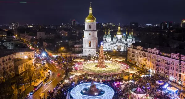 Кличко зажег огни на главной елке страны. Но не с первого раза