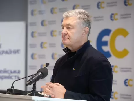 Адвокат про підозру екс-президенту: Вони знали, що Порошенко має намір відлетіти за кордон