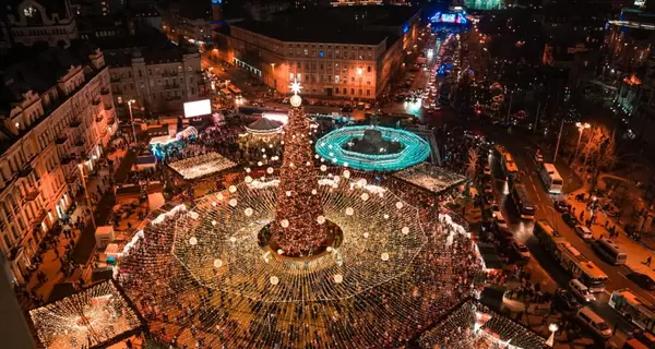 Їстівна, плаваюча, з дрібних грошей: рейтинг найнезвичайніших ялинок України