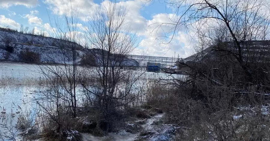 У Кривому Розі забруднена вода з промислового підприємства потрапила у трубопровід