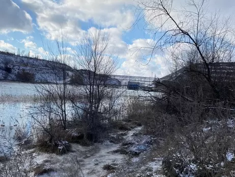 У Кривому Розі забруднена вода з промислового підприємства потрапила у трубопровід