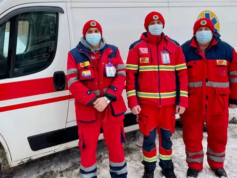 Не доїхала до пологового будинку: уночі харків'янка народила у швидкій допомозі