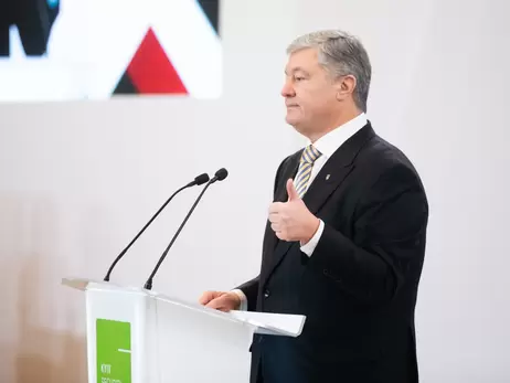 Порошенко назвав нову дату повернення в Україну – 17 січня