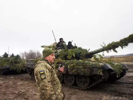 Боевики трижды обстреляли позиции ВСУ на Донбассе, ранен военный