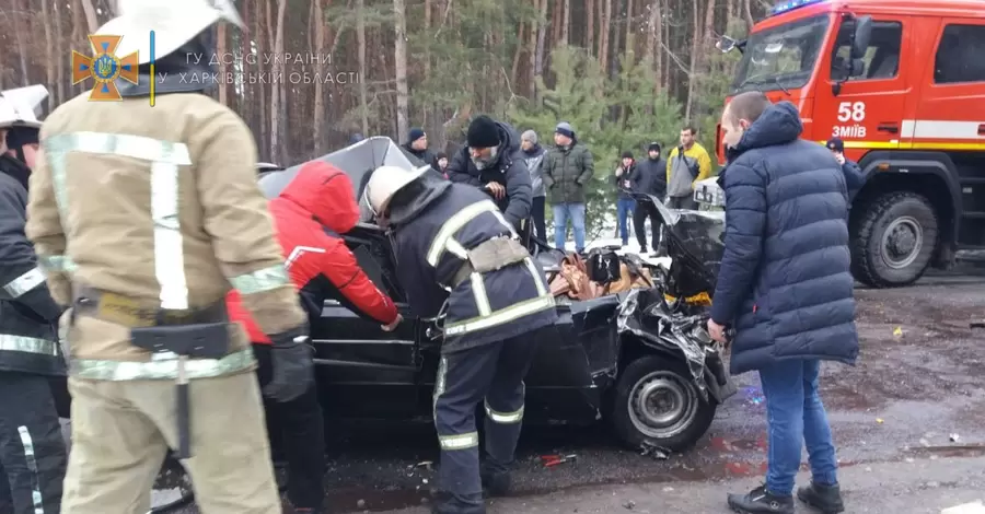 У масовій ДТП під Харковом постраждали троє людей, серед них - дитина