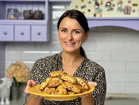 Лиза Глинская рассказала, как приготовить вкусные булочки за 30 минут