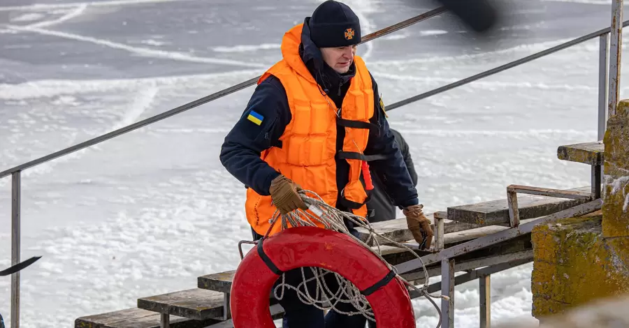 На Крещение по всей Украине дежурят почти 4000 спасателей