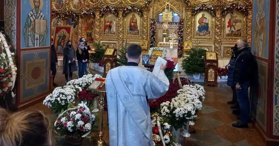 У Києві проходить похорон Тараса Познякова