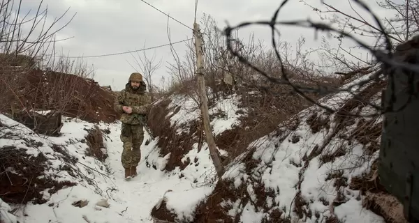 Українців на Донбасі обстріляли десять разів за добу, є поранений: подробиці