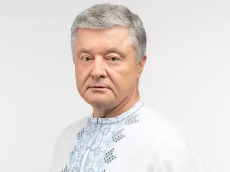 Порошенко з'явився у ДБР, але покинув приміщення через 7 хвилин