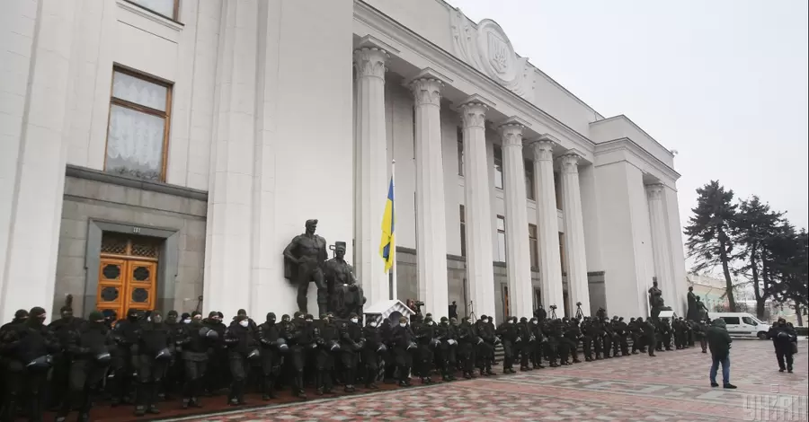 А если завтра война: «тревожные чемоданчики» депутаты не готовят, но бункер для них уже отремонтировали