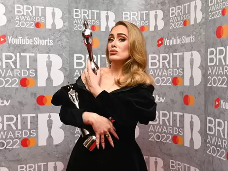 Адель забрала головні нагороди на премії BRIT Awards-2022