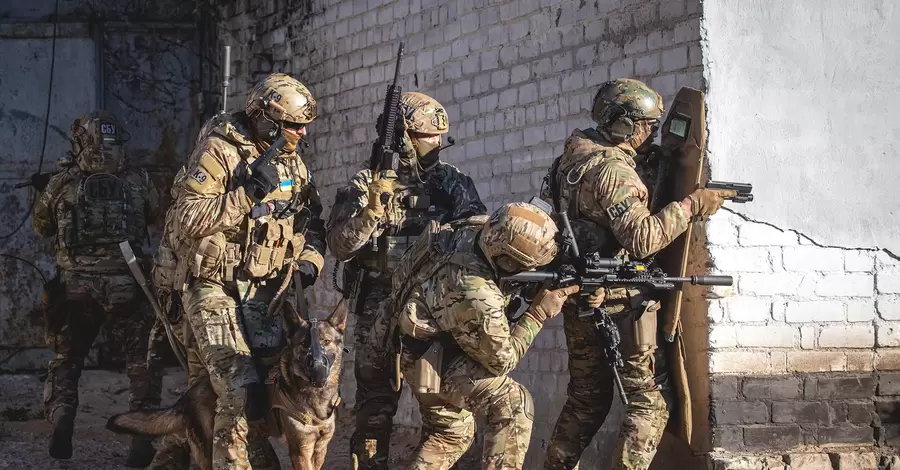 Бензопила проти ствола. Копачі бурштину під Рівним пішли на конфлікт із СБУшниками, ті відстрілювалися: вісім поранених